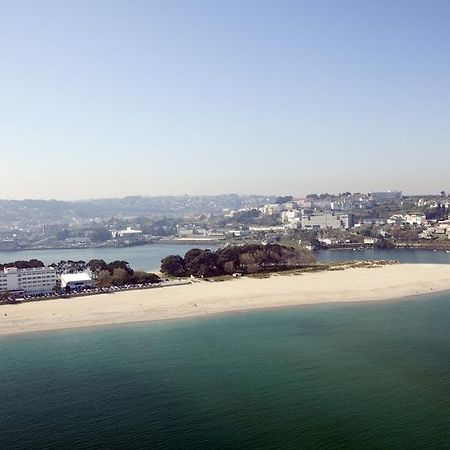 Santa Cristina Beach Oleiros Spain Esterno foto