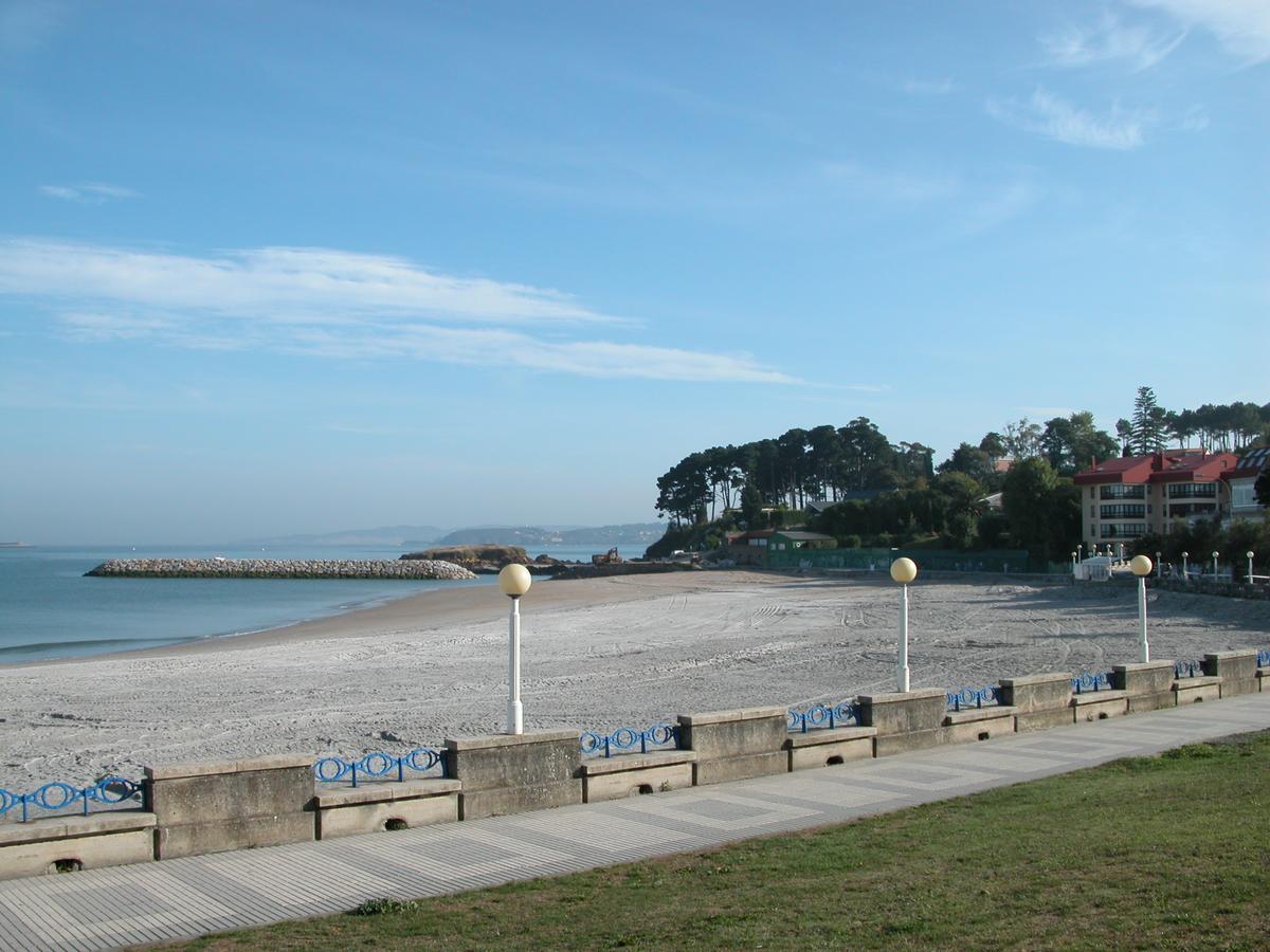 Santa Cristina Beach Oleiros Spain Esterno foto