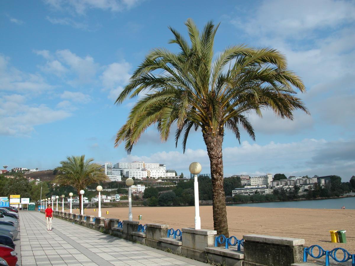 Santa Cristina Beach Oleiros Spain Esterno foto