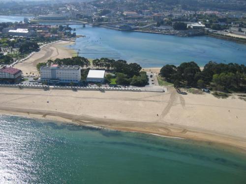 Santa Cristina Beach Oleiros Spain Esterno foto